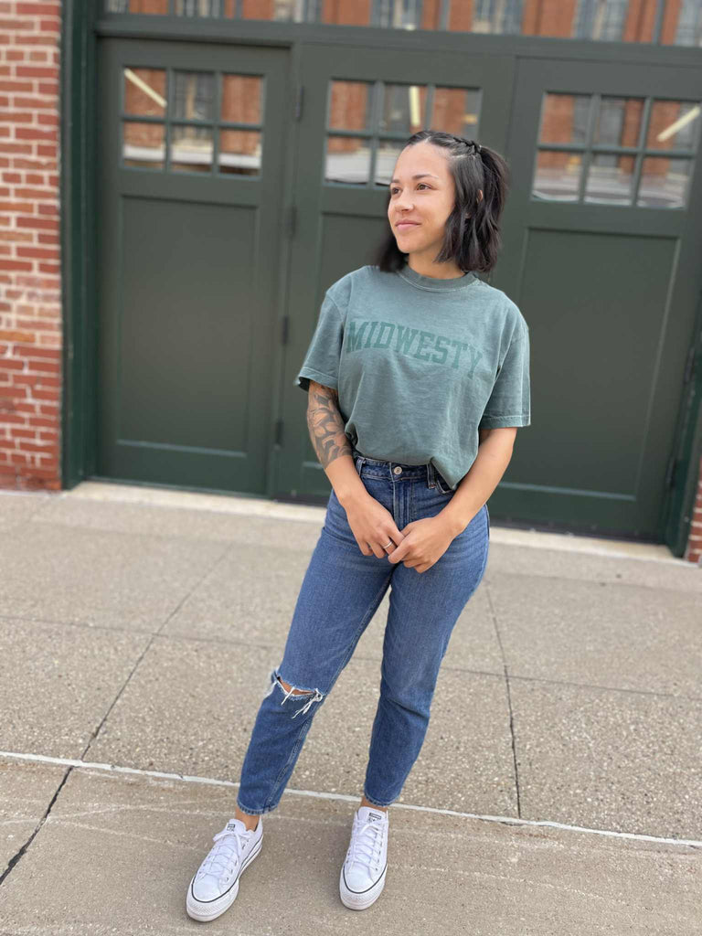Midwesty® Tee in Spruce
