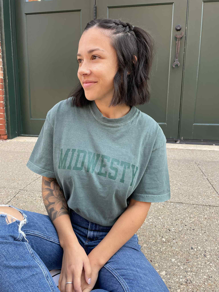 Midwesty® Tee in Spruce