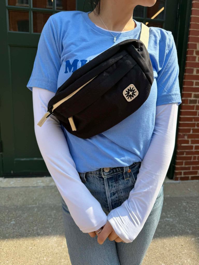 Louie Sling in Black
