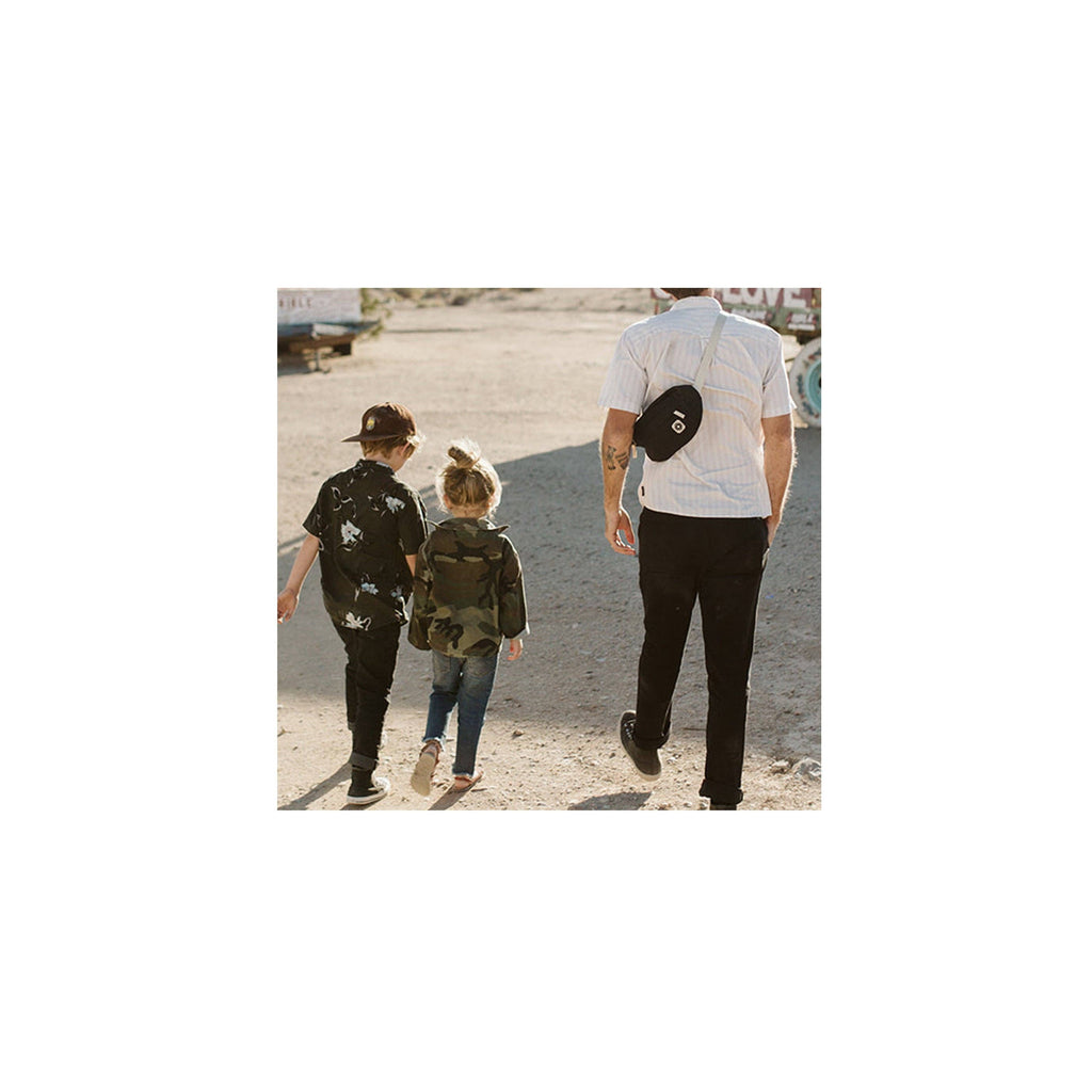 Louie Sling in Black